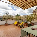 Spacious With Terrace 3 Bedroom, Metroa Battistini Apartament Rzym