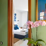 Spacious With Terrace 3 Bedroom, Metroa Battistini Apartament