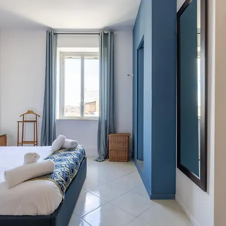 Apartament Spacious With Terrace 3 Bedroom, Metroa Battistini *