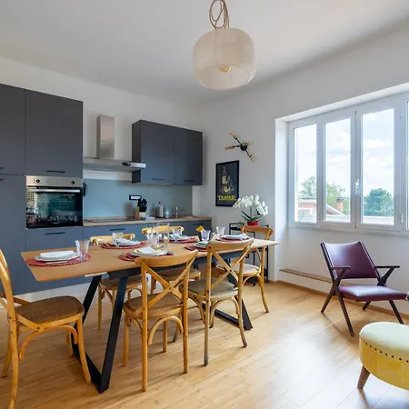 Apartment Spacious With Terrace 3 Bedroom, Metroa Battistini *