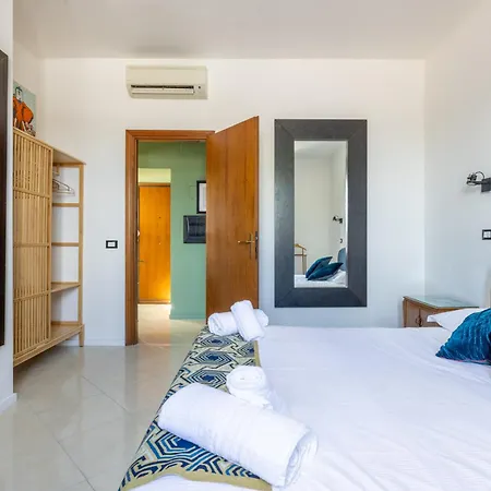 Spacious With Terrace 3 Bedroom, Metroa Battistini *