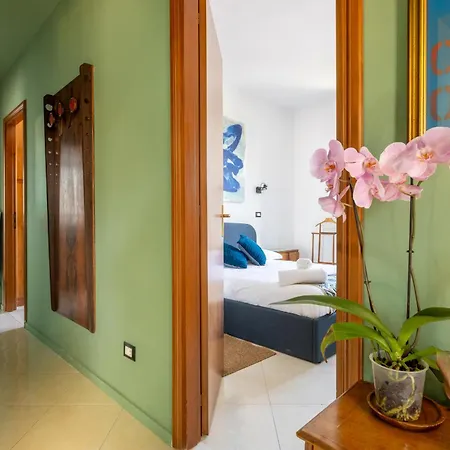 Daire Spacious With Terrace 3 Bedroom, Metroa Battistini