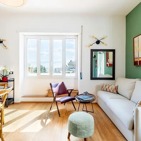 Daire Spacious With Terrace 3 Bedroom, Metroa Battistini Roma